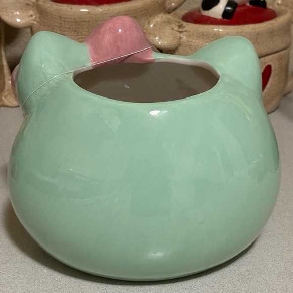 Hello Kitty Frankenstein Planter - Picture 4 of 4